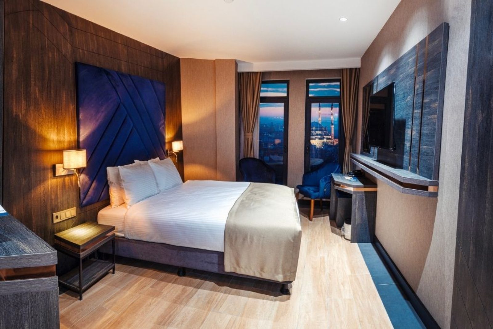 Superior King Room
